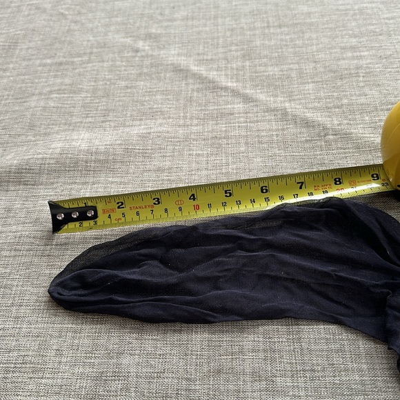 VINTAGE VICTORIA’S SECRET BLACK 100% SILK STOCKINGS Made in Italy 80s SZ Medium - Picture 9 of 10
